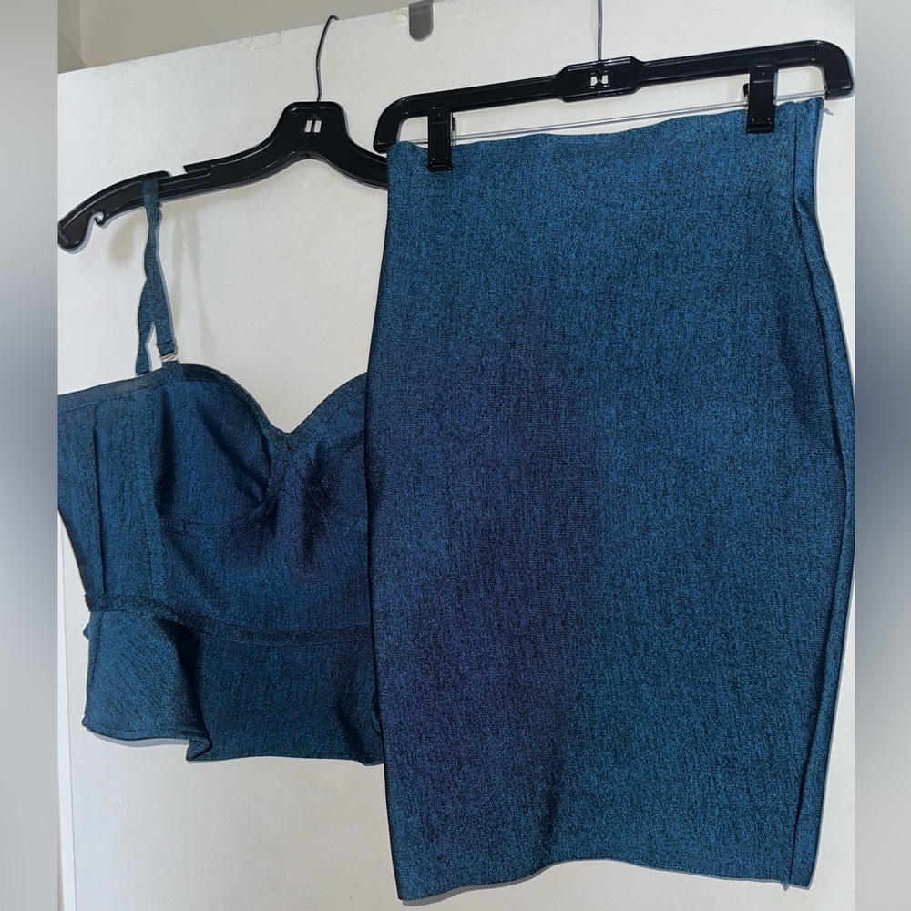 Bloomingdale's Blue Skirt Set